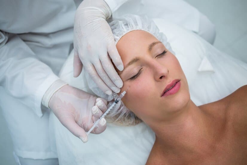 Dermatologist Administers Beauty Injections